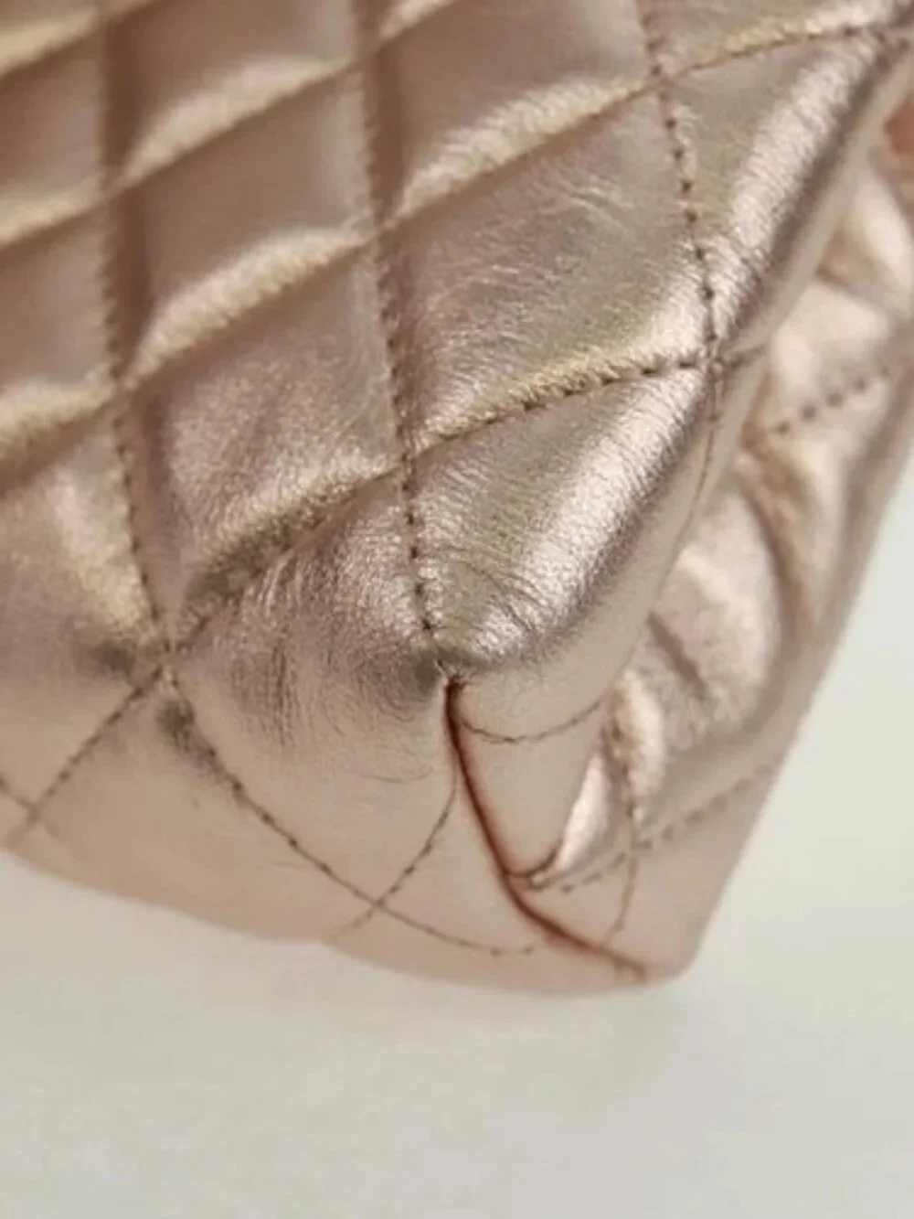 CHANEL Matelasse Pouch Lamb Skin Pink Silver CC Auth 166350SAM
